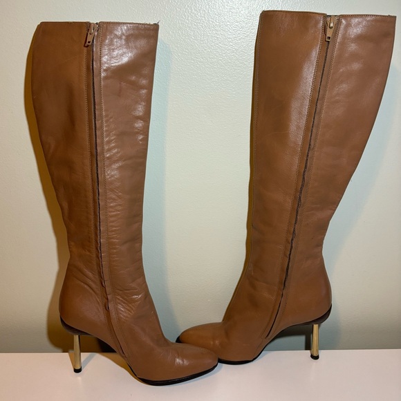 90’s Versace Leather Boots with gold heel - Picture 2 of 7